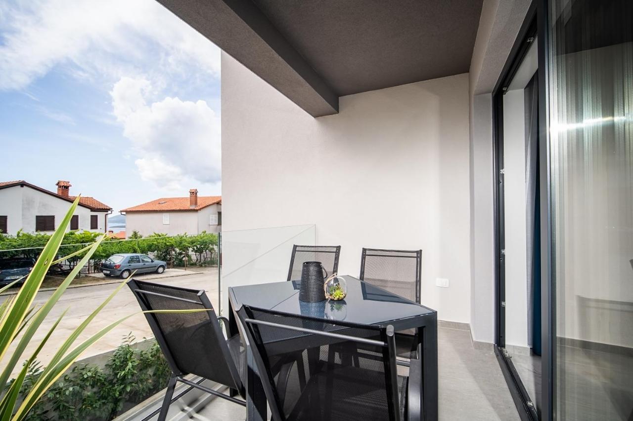 Villa Apartments Lela Rabac Zewnętrze zdjęcie